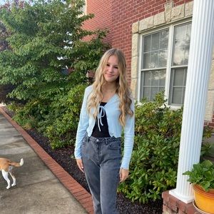 Meet your Posher, Olivia